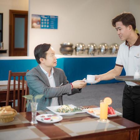 Sisombat Plaza Hotel Vang Vieng Ngoại thất bức ảnh
