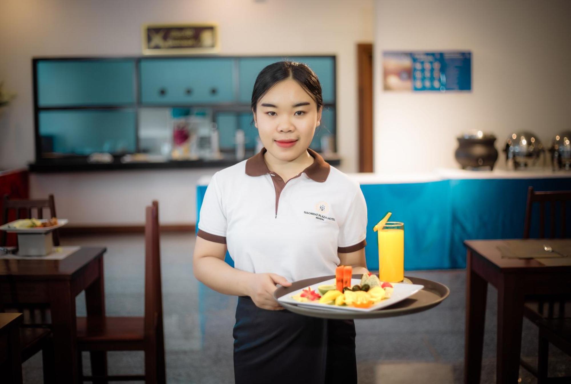 Sisombat Plaza Hotel Vang Vieng Ngoại thất bức ảnh