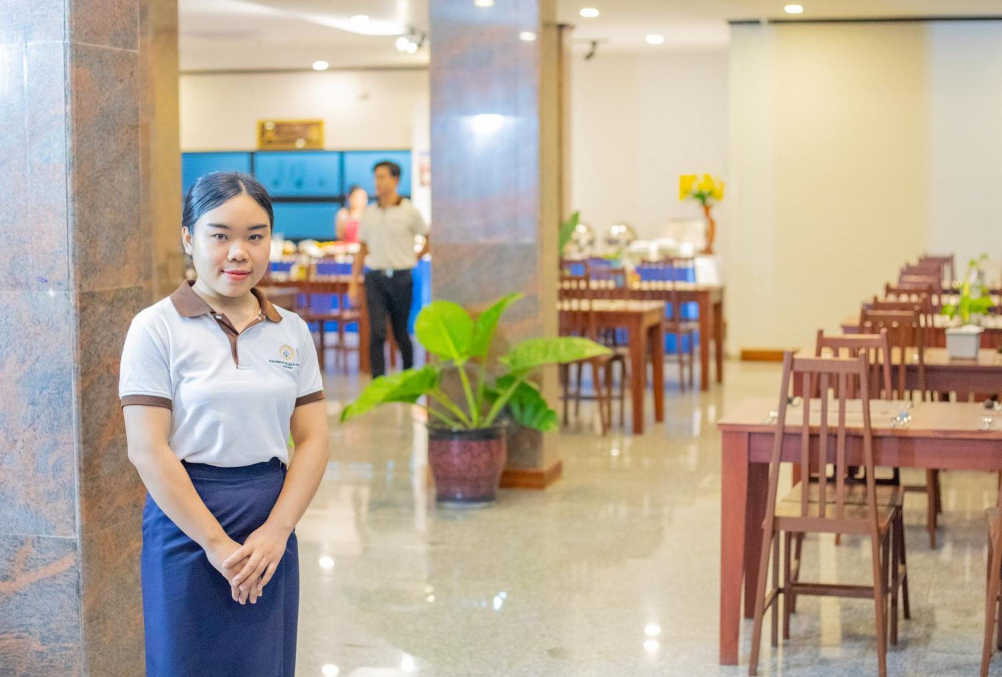 Sisombat Plaza Hotel Vang Vieng Ngoại thất bức ảnh