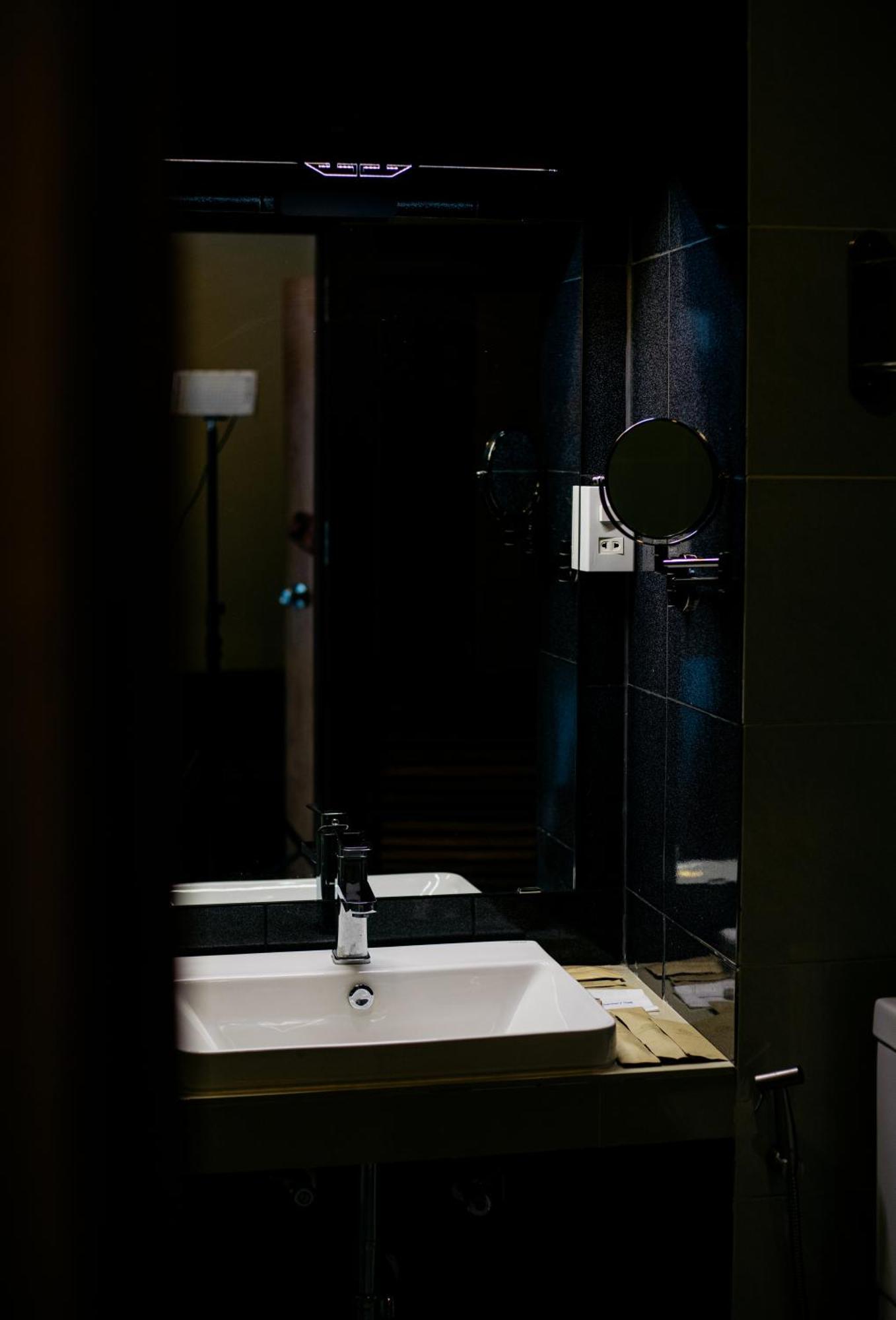 Sisombat Plaza Hotel Vang Vieng Ngoại thất bức ảnh